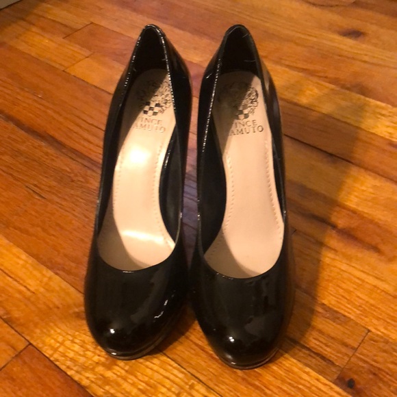 ♠️PATENT LEATHER VINCE CAMUTO PUMPS♠️ - Picture 3 of 8
